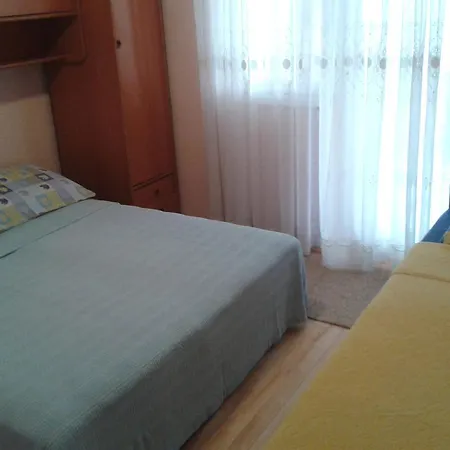 Apartmani Mira *