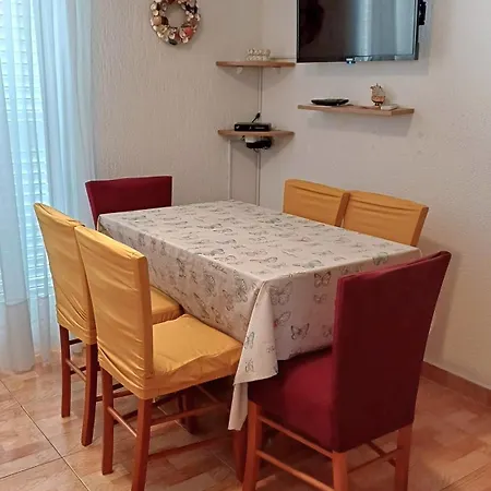 Mira Apartment