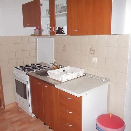 Mira Apartment Vir